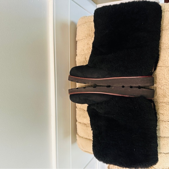 UGG Maylin 3220 Sheepskin Shearling Cuff Boots Black Size 8 - Picture 7 of 9